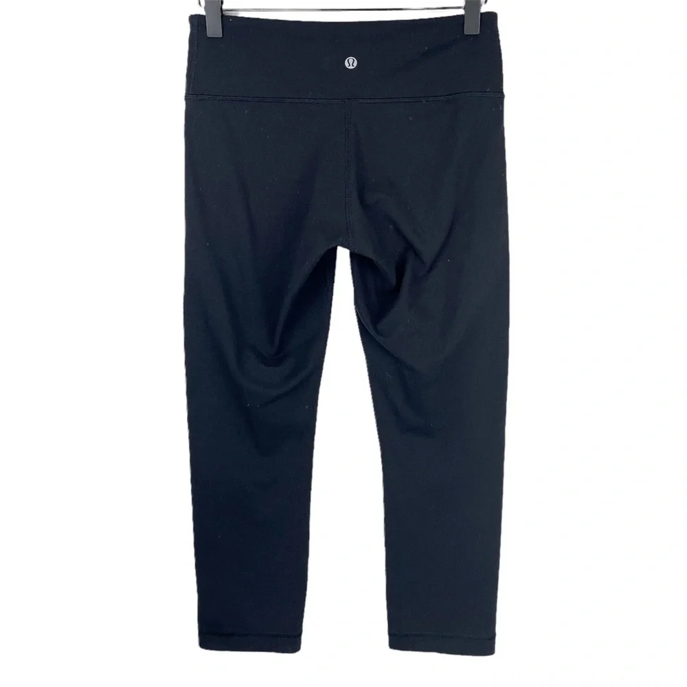 Lululemon Black Crop Leggings Sz 6 - Picture 2 of 9